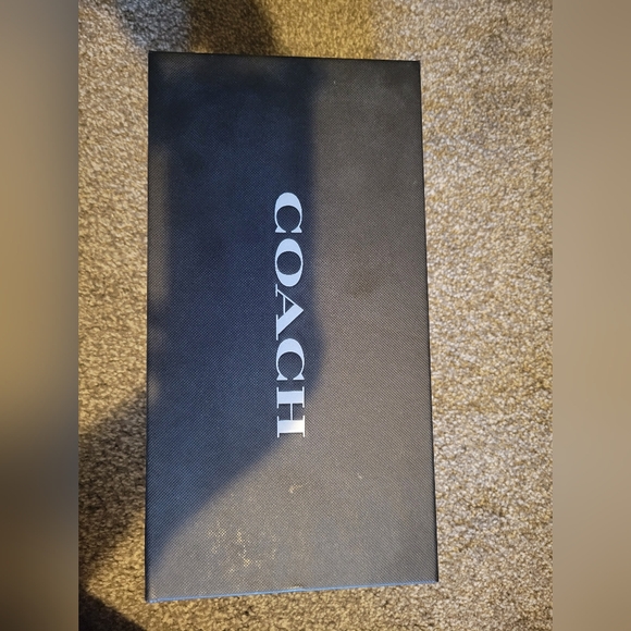 COACH Beechwood, Saddle and Chalk Sandals. Size 5 - Picture 8 of 9